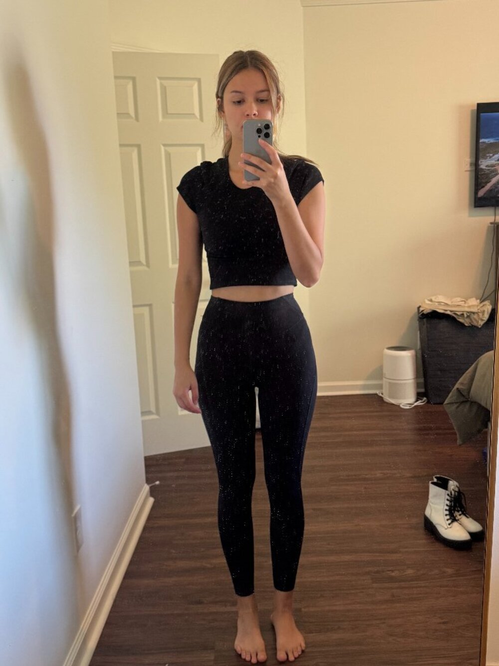 Lulu Lemon Black Leggings (Size 2)